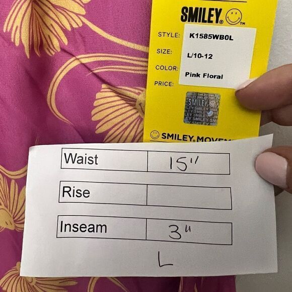 Smiley X Unique Vintage Pink Daisy Ruffle Shorts - Picture 10 of 11